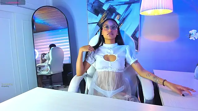 miel ambar online show from May 7, 1:16 pm