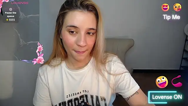 Snapshot of Ambar_lynn01 chatting on June 21, 8:11 pm Ambar lynn01 online show from June 21, 8:11 pm