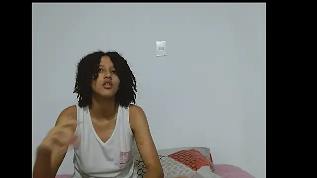 Stefy sophie03 online show from May 16, 3:36 am