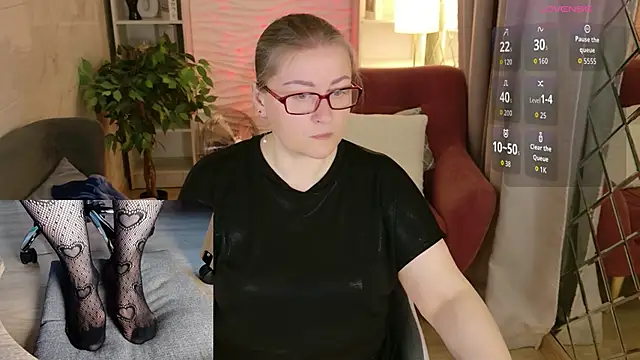 Alexandra Kind online show from June 2, 1:46 pm
