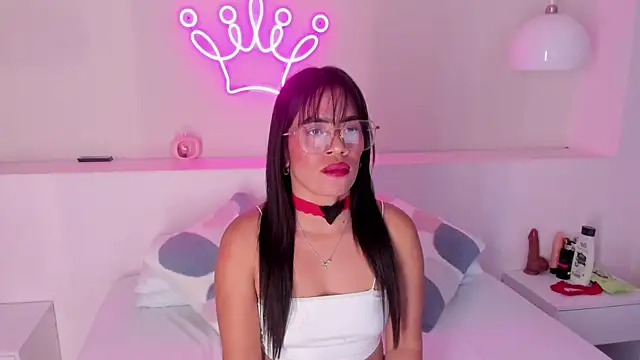 Snapshot of CatalinaRey chatting on April 16, 4:02 am CatalinaRey online show from April 16, 4:02 am