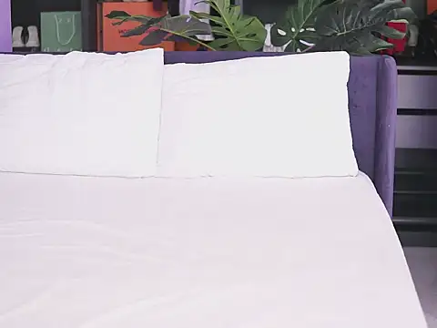 Snapshot of KathrynSin chatting on April 26, 1:20 pm KathrynSin online show from April 26, 1:20 pm