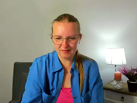RoseTeacherX online show from April 30, 5:19 pm