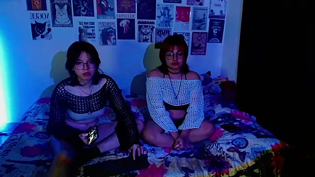 Snapshot of Red-Cherry2 chatting on May 17, 6:11 am Red-Cherry2 online show from May 17, 6:11 am