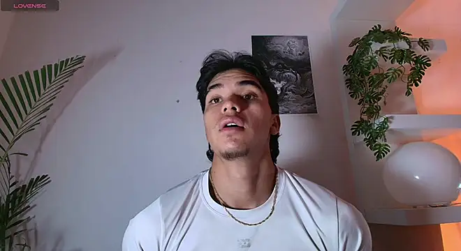 andyypalmer  online show from May 12, 5:48 am