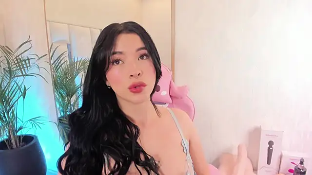 Snapshot of imnikaa_ chatting on June 22, 12:35 pm imnikaa online show from June 22, 12:35 pm
