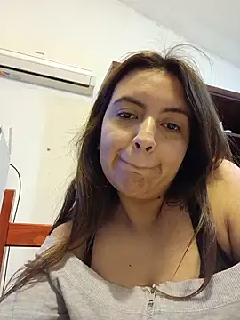 babyfaaa99 online show from May 19, 10:16 pm