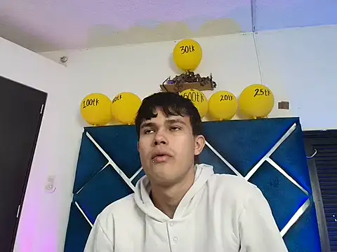 EdwinBoys online show from April 27, 1:09 pm