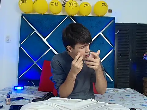 EdwinBoys online show from April 29, 1:26 pm