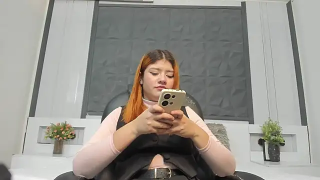 sophia blade  online show from May 3, 1:22 am