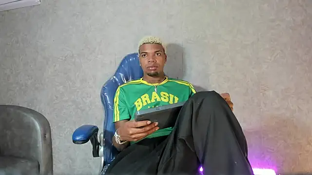 engell gil online show from April 25, 9:23 pm