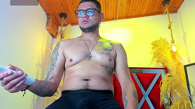Nickk 21  online show from April 28, 1:16 pm