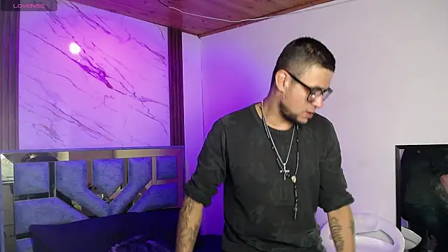 Nickk 21  online show from May 30, 2:03 pm