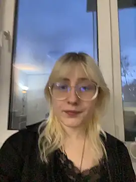 Blondie Picxel   online show from April 21, 4:12 pm