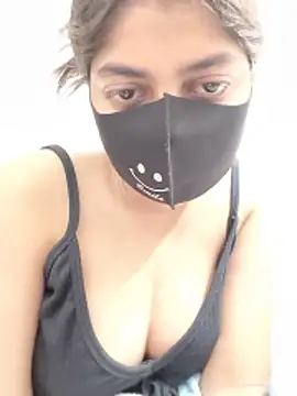 Snapshot of simran_rathore chatting on June 4, 5:41 pm simran rathore online show from June 4, 5:41 pm