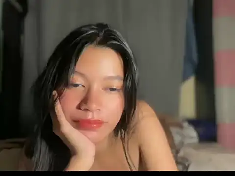 Snapshot of imyourcheska chatting on May 7, 9:58 am imyourcheska online show from May 7, 9:58 am