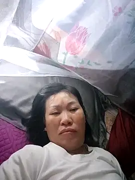 Snapshot of -Ciny- chatting on April 15, 8:20 pm -Ciny- online show from April 15, 8:20 pm