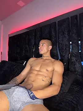 willclayy online show from June 17, 12:46 am