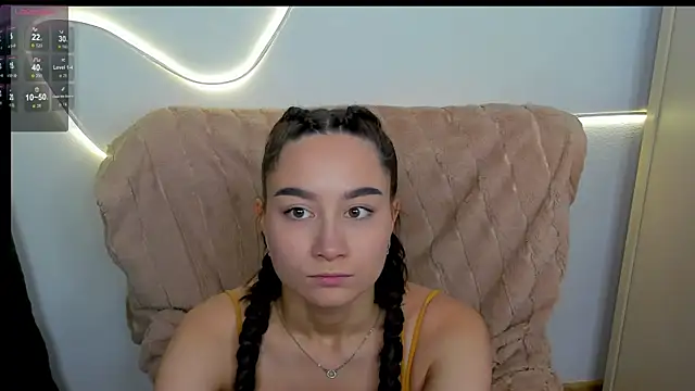 AndreaJohnsons online show from June 19, 6:40 am