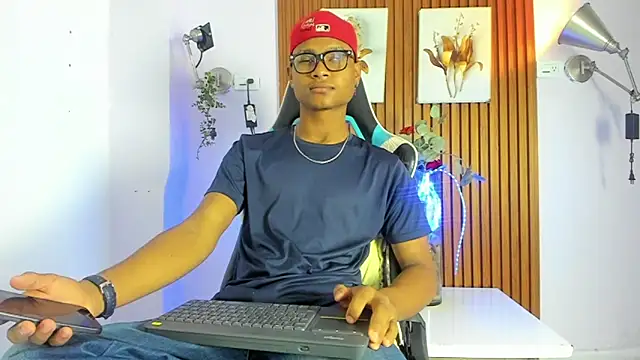 Creyt online show from April 16, 5:58 pm