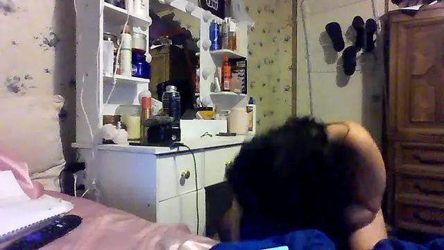Snapshot of gagqueen2026 chatting on April 24, 3:36 pm gagqueen2026 online show from April 24, 3:36 pm