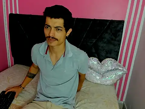taylor Stele online show from April 18, 1:15 pm