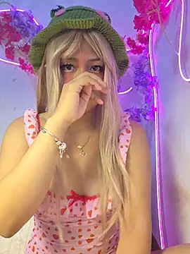 LunaaMarshmallow online show from July 24, 12:03 pm