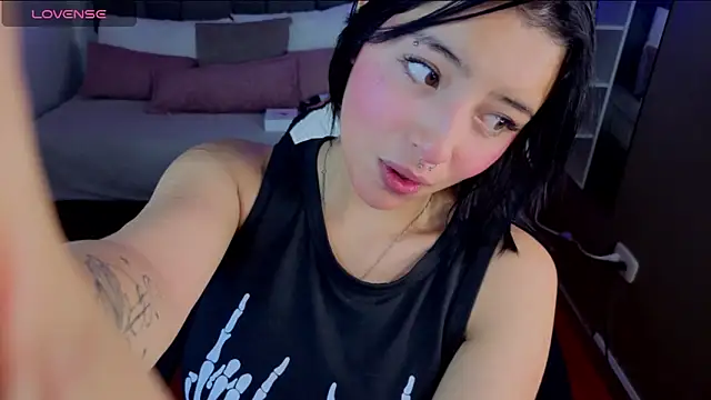 Snapshot of lsa_dolly_nyx chatting on June 30, 4:57 am lsa dolly nyx online show from June 30, 4:57 am