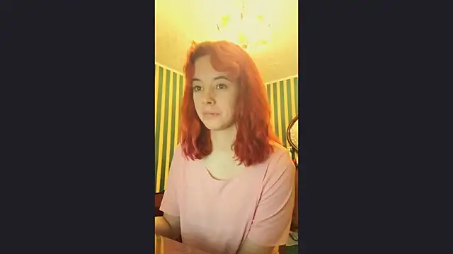 amberrrdolll  online show from May 4, 11:01 pm