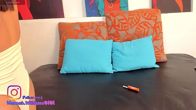 HannahhWilliams online show from June 25, 12:32 am
