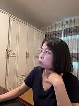 lisha521 online show from June 2, 1:18 am