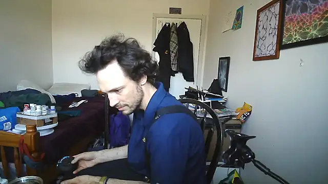 JohnnyMoves online show from May 16, 11:03 pm