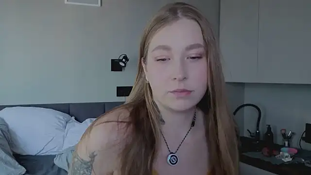 Snapshot of ShowmeYourfetish chatting on July 23, 3:37 am ShowmeYourfetish online show from July 23, 3:37 am