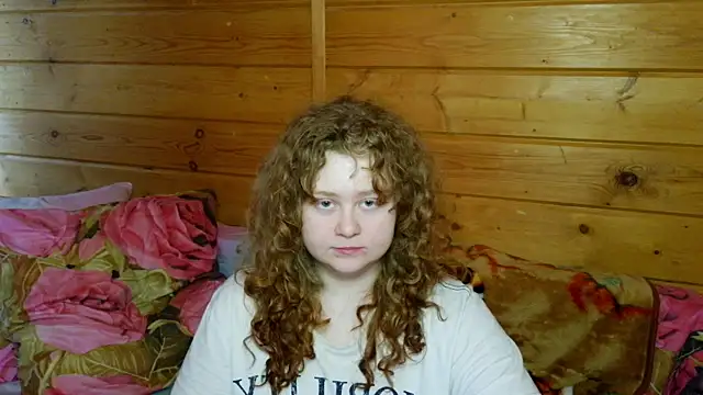 Snapshot of Sara_del_Sun chatting on June 12, 10:25 am Sara del Sun online show from June 12, 10:25 am