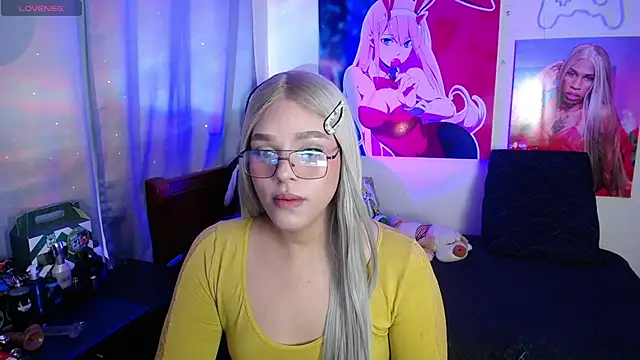 Snapshot of Melody_p chatting on May 2, 6:02 pm Melody p online show from May 2, 6:02 pm