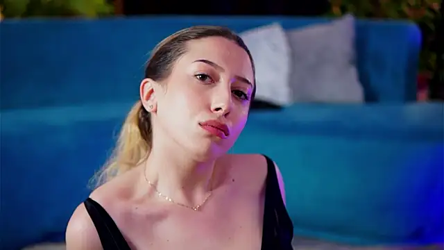 TheaOrre online show from April 18, 7:58 pm