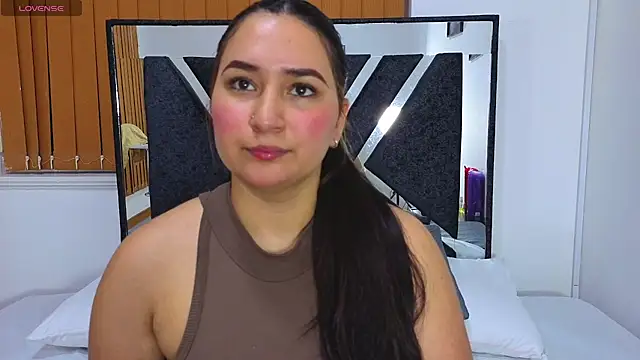 sofiagregorie online show from May 7, 11:59 am