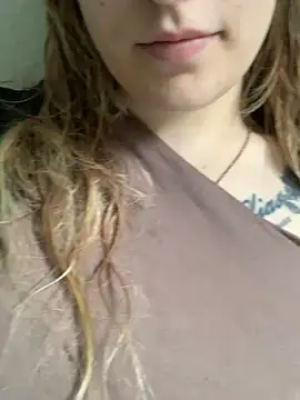 SchmuseBunny online show from April 25, 9:56 am