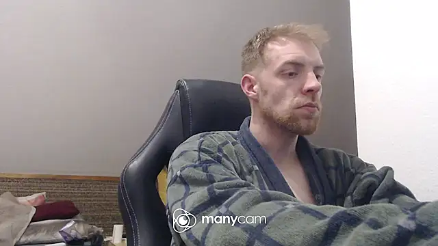 Snapshot of Milkyman7 chatting on October 24, 7:21 pm Milkyman7 online show from October 24, 7:21 pm