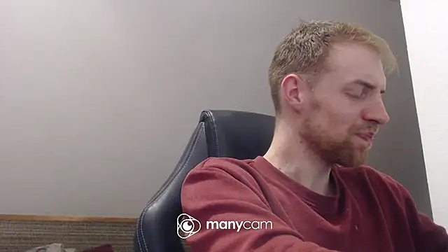 Snapshot of Milkyman7 chatting on November 7, 10:21 pm Milkyman7 online show from November 7, 10:21 pm