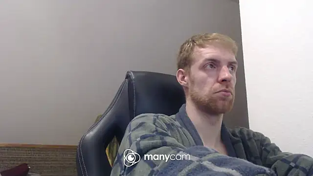 Snapshot of Milkyman7 chatting on November 19, 8:20 pm Milkyman7 online show from November 19, 8:20 pm