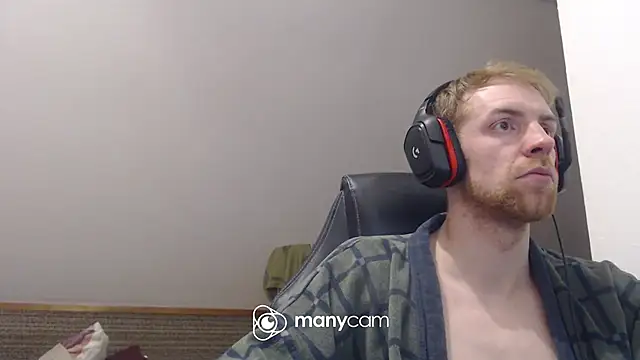 Snapshot of Milkyman7 chatting on November 21, 10:30 pm Milkyman7 online show from November 21, 10:30 pm