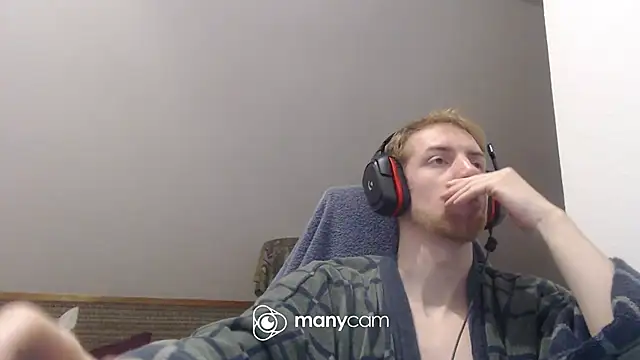 Snapshot of Milkyman7 chatting on December 20, 9:11 pm Milkyman7 online show from December 20, 9:11 pm