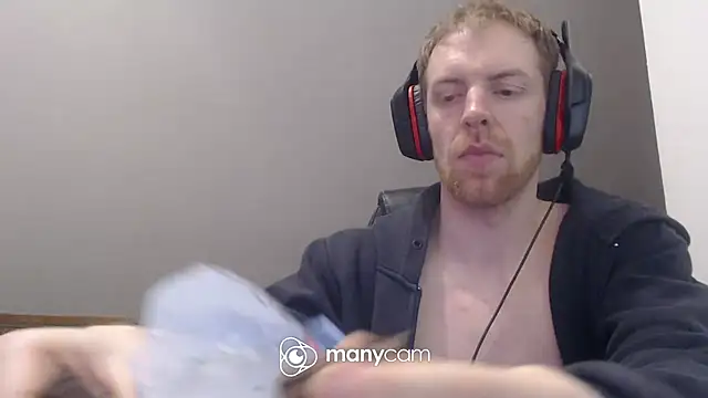 Snapshot of Milkyman7 chatting on February 27, 9:37 pm Milkyman7 online show from February 27, 9:37 pm