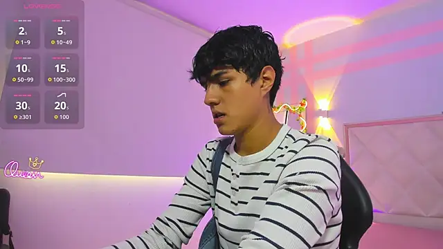Snapshot of Damian_tay chatting on July 22, 11:35 am Damian tay online show from July 22, 11:35 am