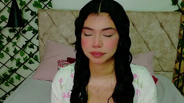 Nathy Pelaez online show from May 12, 11:18 am
