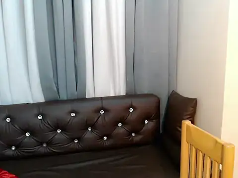 Snapshot of marie_castro chatting on May 27, 9:50 am marie castro online show from May 27, 9:50 am