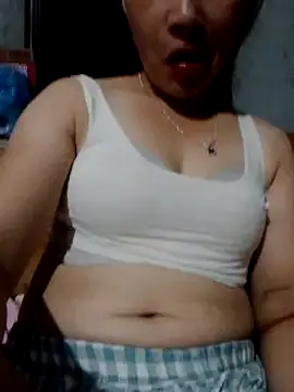 Snapshot of Tieuthu2 chatting on June 27, 12:22 pm Tieuthu2 online show from June 27, 12:22 pm