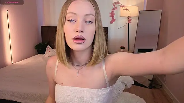 EvaHamilton online show from July 21, 12:57 am