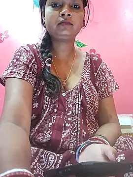 Snapshot of Simupaul001 chatting on April 28, 11:10 pm Simupaul001 online show from April 28, 11:10 pm